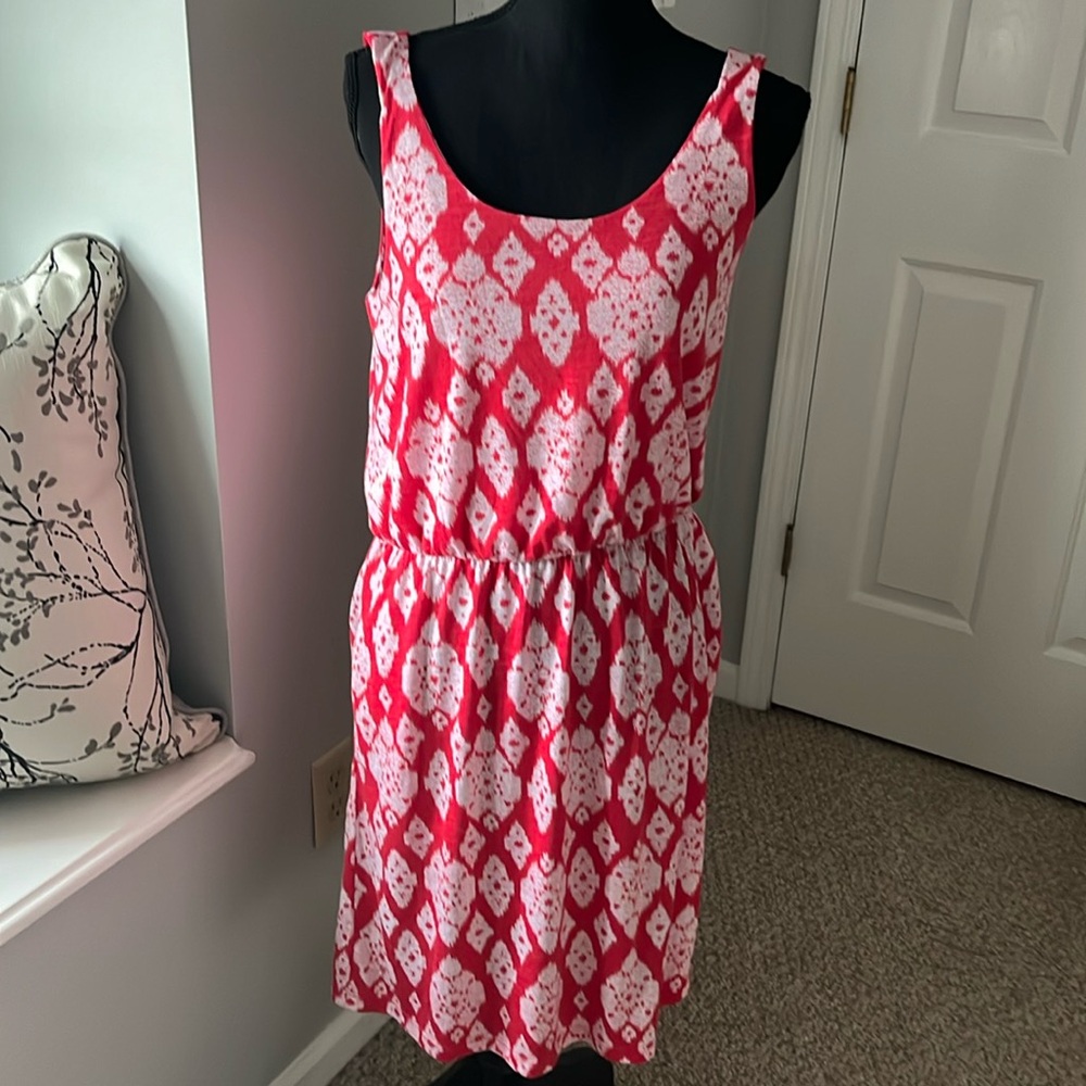 Sonoma brand dress red and white tank sleeve with pockets and elastic waist midi